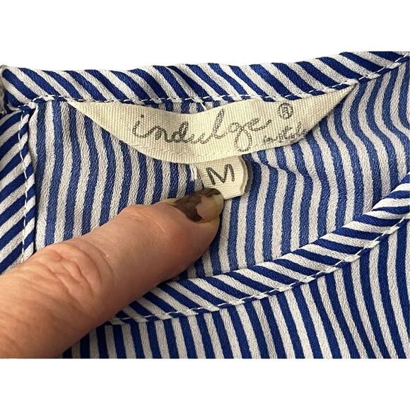 INDULGE | WOMEN’S CROP TIE FRONT BLOUSE TOP PINSTRIPES BLUE WHITE WITH ROSES M - Picture 6 of 7